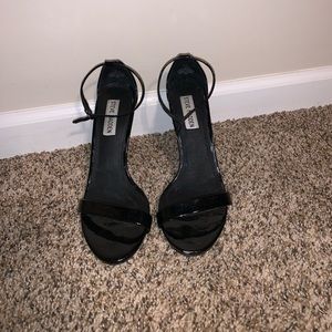 Black Patent Leather Steve Madden Stecy Strappy Heels 7
